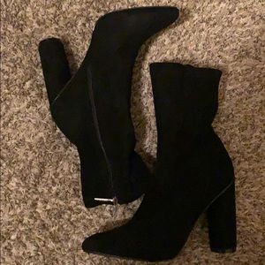 BRAND NEW Cape Robbin black ankle heeled booties